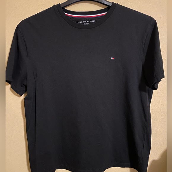 Tommy Hilfiger t shirt - Picture 2 of 4
